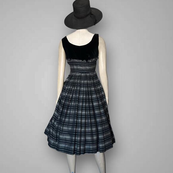 Vintage 1950s Velvet Striped Cotton Fit & Flare Party Dress Cupcake Black White - Picture 3 of 16